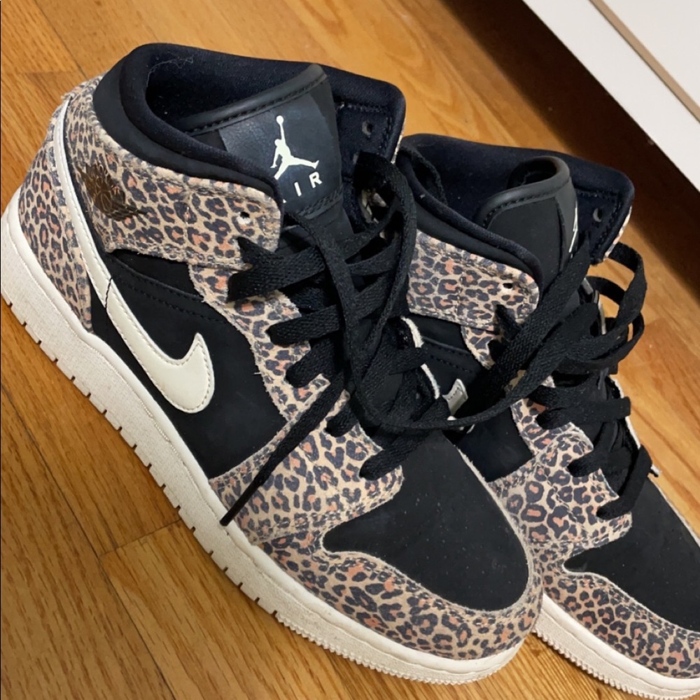 Nike Jordan 1s in Cheetah Print, Size 6Y